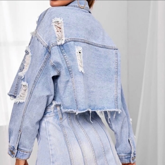 ROMWE Jackets & Blazers - Distressed Denim cropped Jacket